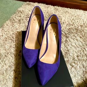 Ladies purple suede hills